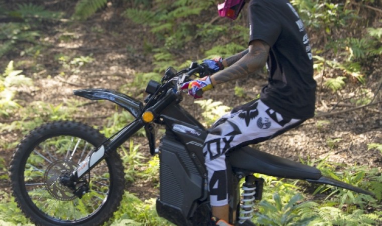 Caofen: Advancing the Future of Mobility with Electric Motorcycles