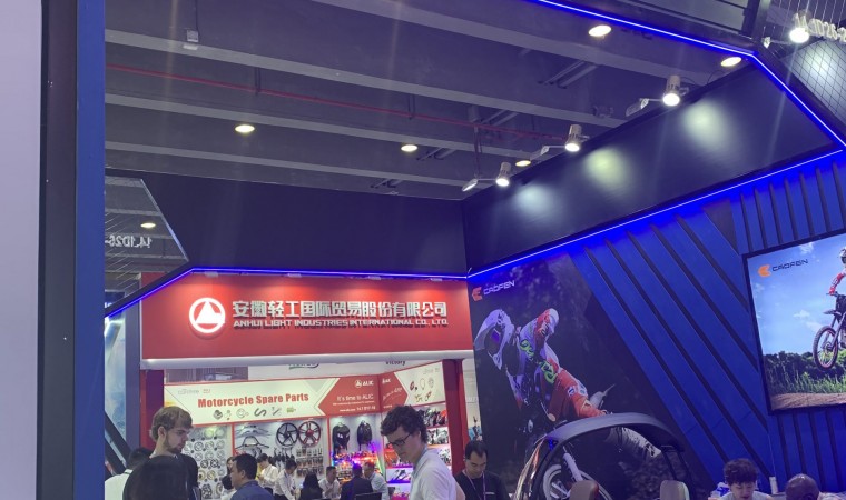 Energizing the Future: Caofen Electric Motorcycle Shines at the Canton Fair