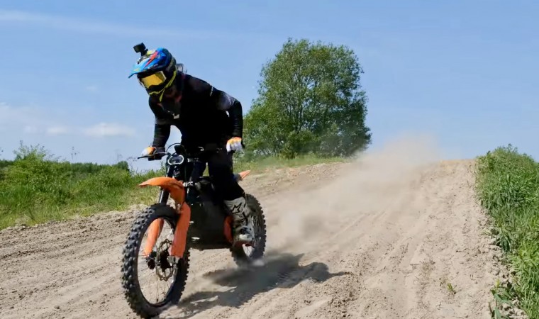 Caofen Electric Motorcycle Carbon Footprint: Do They Pollute?